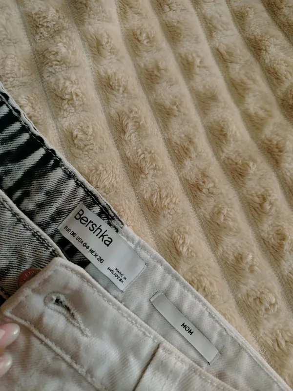 Женские джинсы Bershka — фото 1