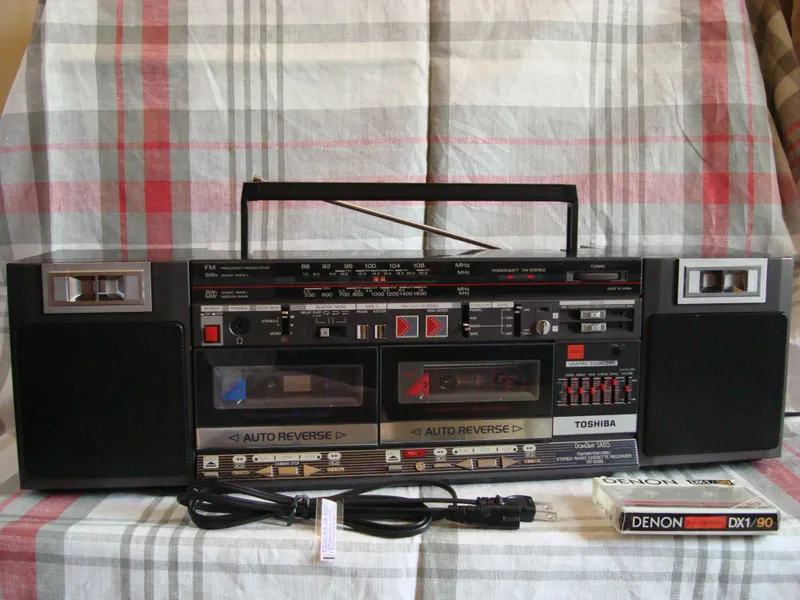 TOSHIBA RT-SX 85 BomBeat. Редкая. 1986 год. MADE IN JAPAN. — фото 3