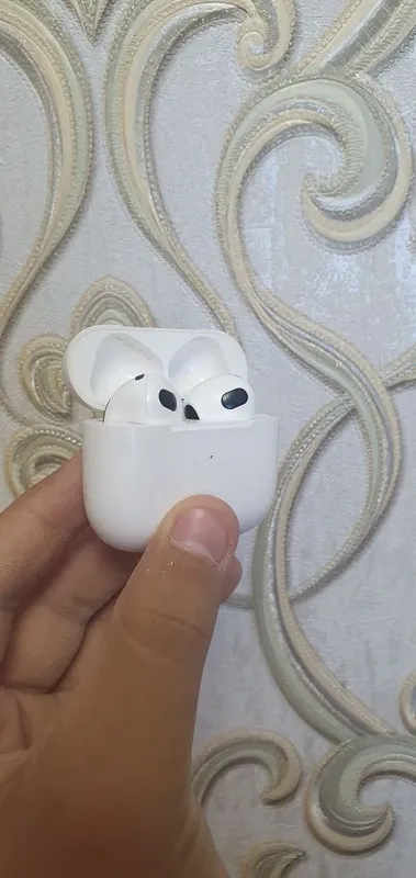 AirPods 4, привезены из Дубая 3 AirPods 4, привезены из Дубая 3