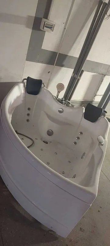 JAKUZZI в рабочим состояние 2 JAKUZZI в рабочим состояние 2