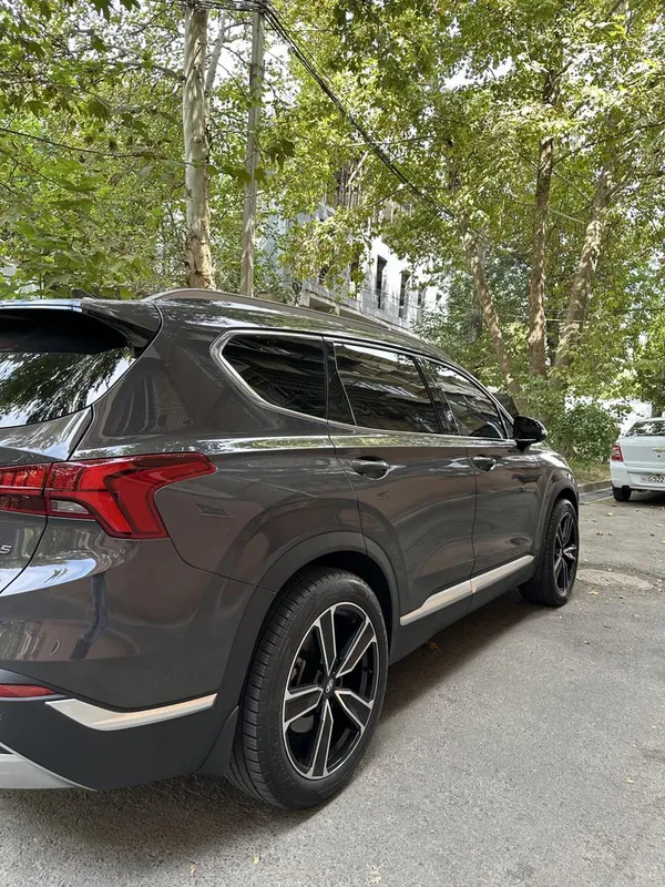 Продается Hyundai SantaFe 2022 3 Продается Hyundai SantaFe 2022 3