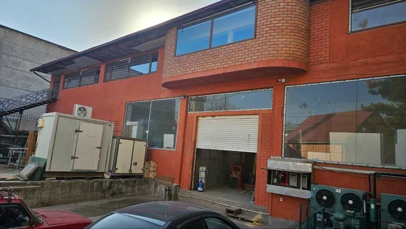 Паркентский Риезий база 20-сот строения 2300 м² въезд
