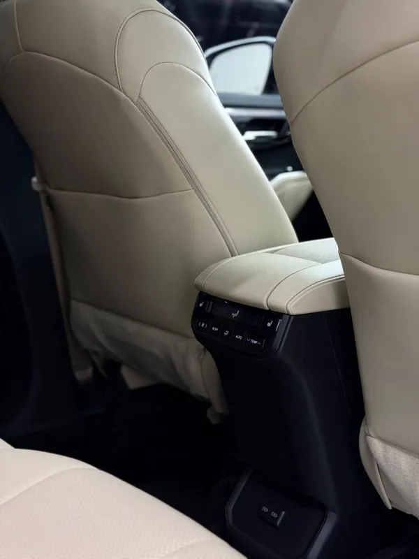 Toyota Highlander Hybrid Limited 10 Toyota Highlander Hybrid Limited 10
