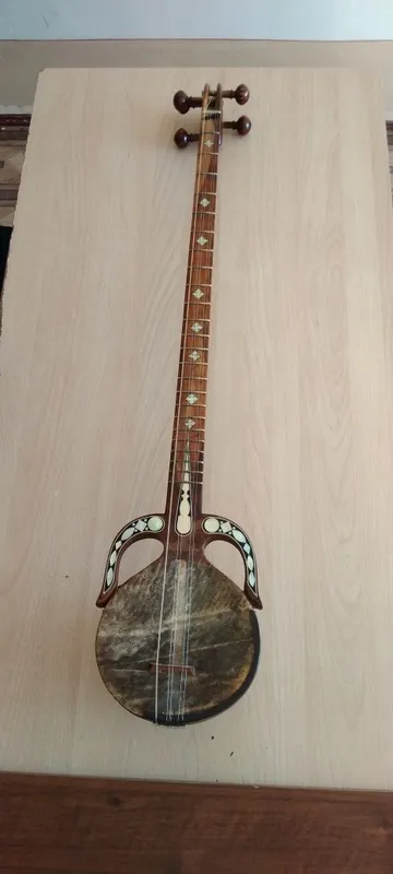 Professional Qashqar rubobi sotiladi