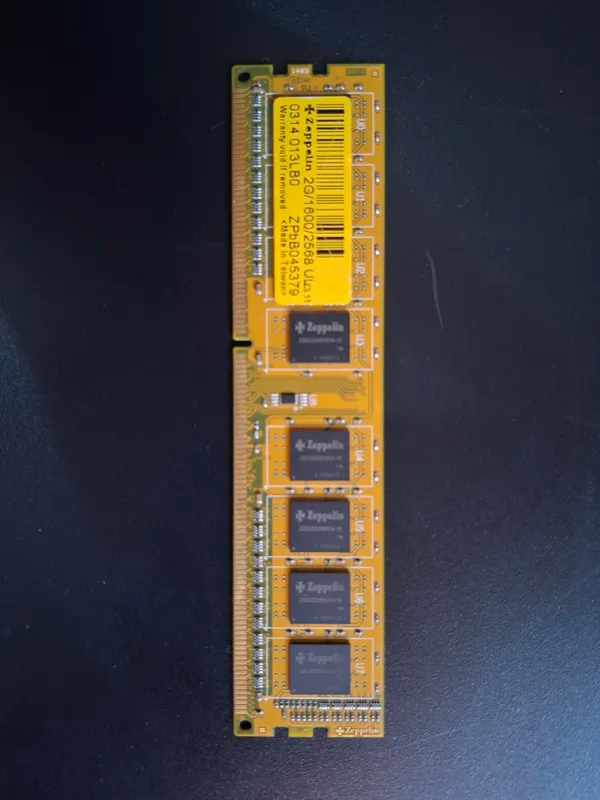 DDR3 2GB 1600MHz Operativ Xotira Zeppelin