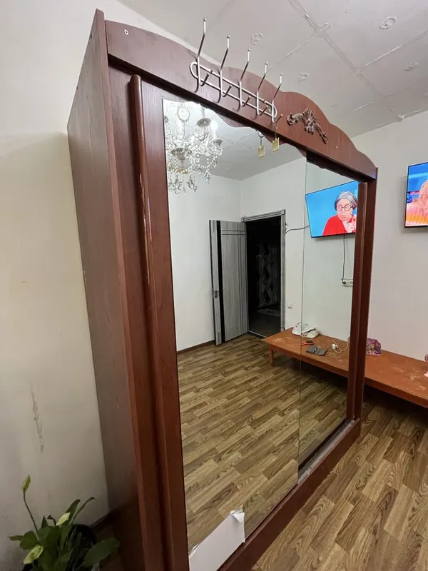 продаётся 2 шкафа 2
