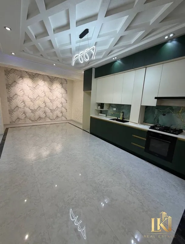 Metro yonida yangi uyda 90 m² 3 xonali kvartira, 60 m² yozgi hovli bilan sotiladi 5 Metro yonida yangi uyda 90 m² 3 xonali kvartira, 60 m² yozgi hovli bilan sotiladi 5