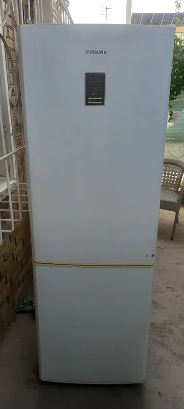 Продаю холодильник Samsung