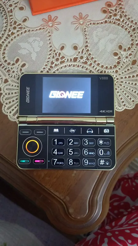 Yangi telefon gold rangli ixcham bollarga ham mos 4