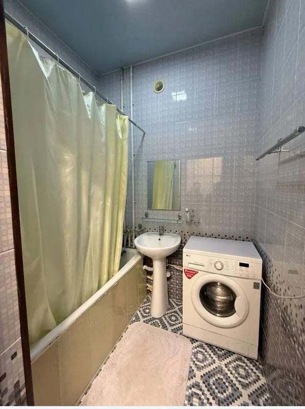 Продаётся 2 ком Чиланзар 1 Высокопотололочка