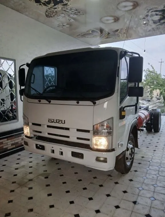 isuzu shasi sotiladi 2014
