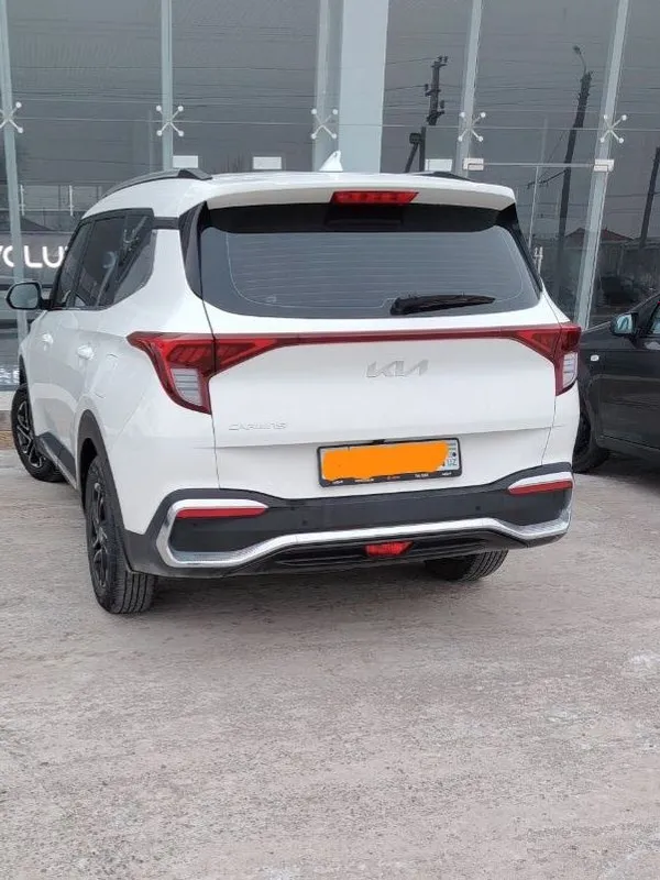 Kia Carens 2024 prabeg 28.000 — фото 1