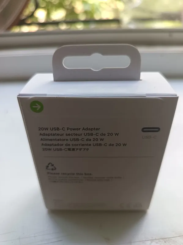 Оригиналный Usb адаптер зарядчик сотилади 1