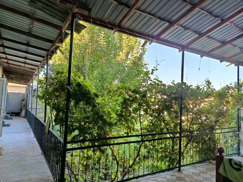 Karmana tumani Kumushkonda hovli sotiladi. 6