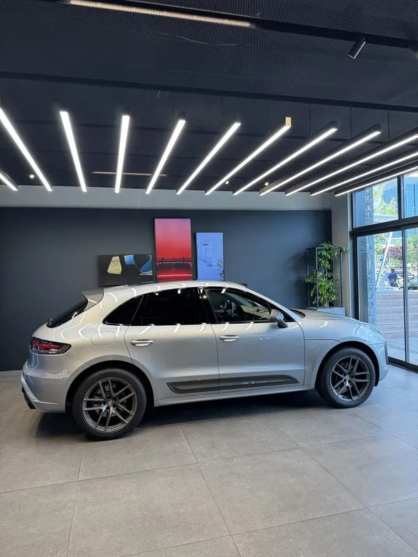Porsche Macan T 2025 — фото 7