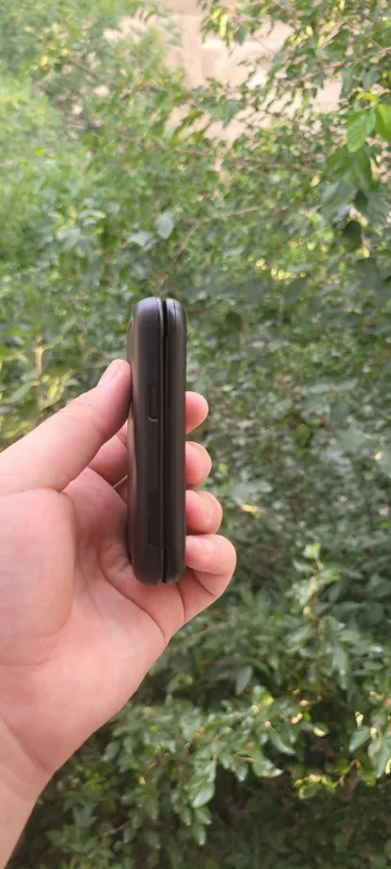 Nokia 2660 Flip — фото 4