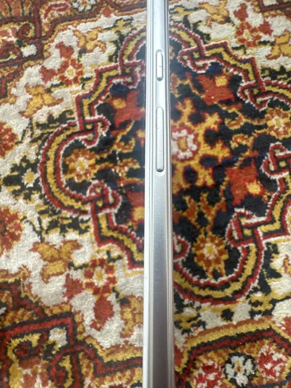 Планшет Galaxy tab сломанный — фото 1