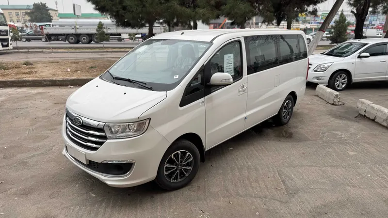 JAC M3 LUX Минивен 9 местный