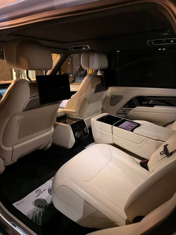 Range Rover P 530 Long 2024 год — фото 5