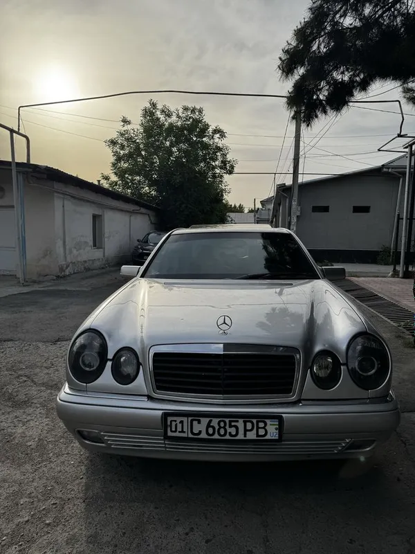 Mercedes Benz w210 e200 — фото 1