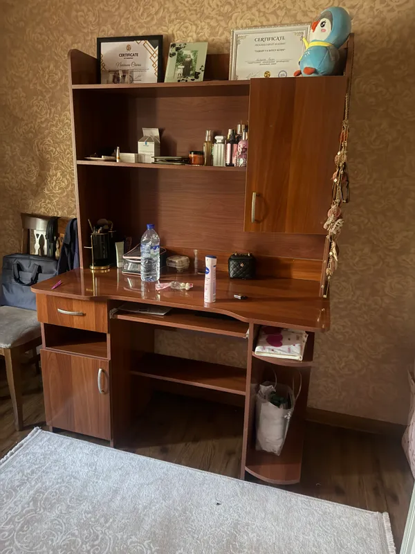 Kompyuter stoli va yozuv stoli 2