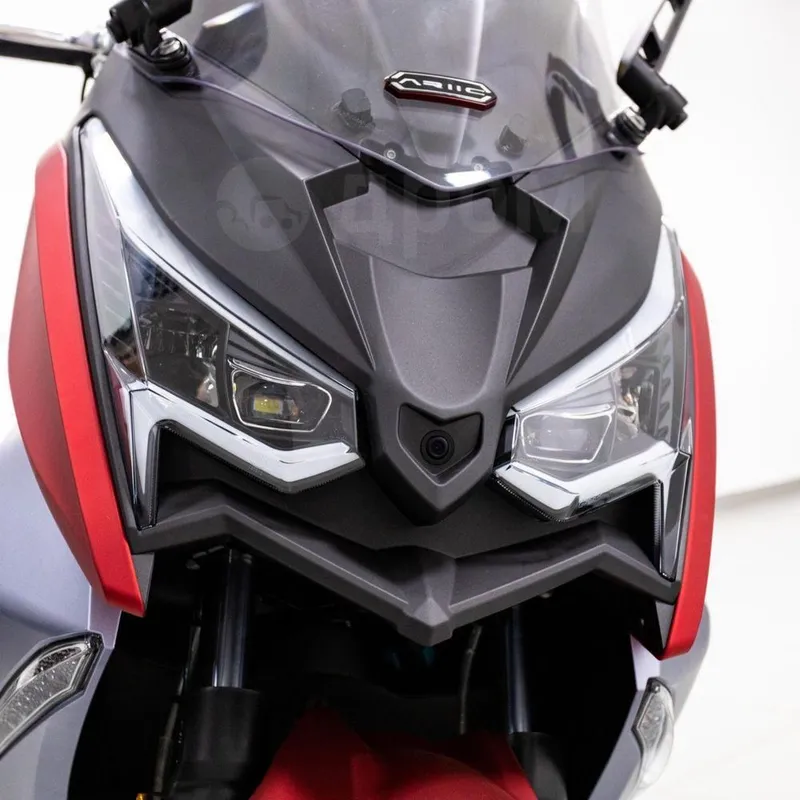Airiic 320cc макси скутер 2 Airiic 320cc макси скутер 2