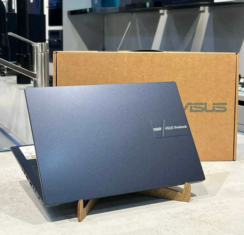 Asus Vivobook X1404V i5-1335U 12/256/display 14' IPS