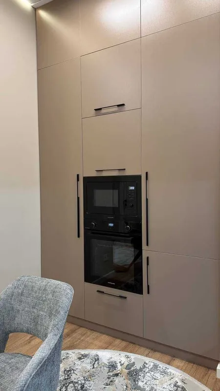 Сдаю 3 комн кв на NESTON 9