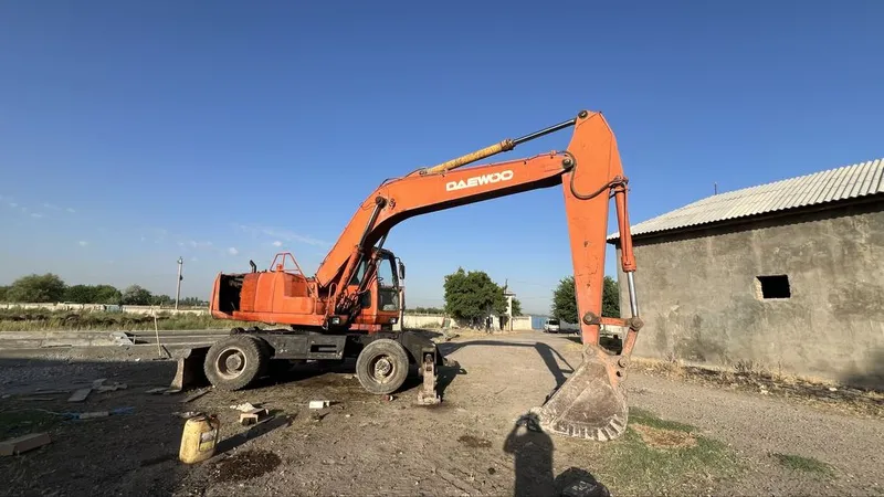 Daewoo 200 ekskavator 2003-yil narxiga bemalol arziydi. 1