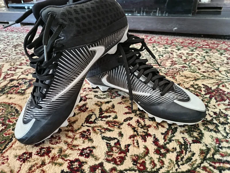 Футбольные бутсы Nike — фото 1