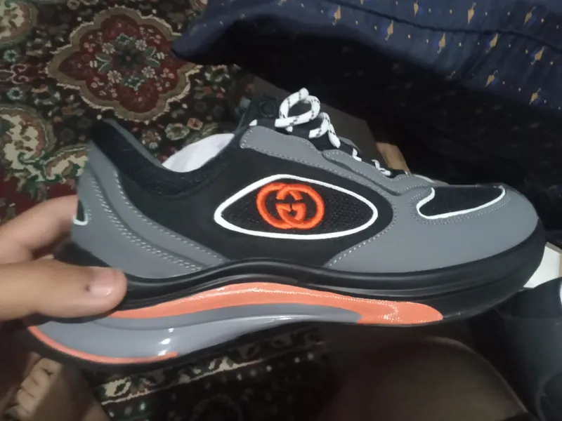 Model: Krasofka Razmer:44 Firma:Cucci Karobka new