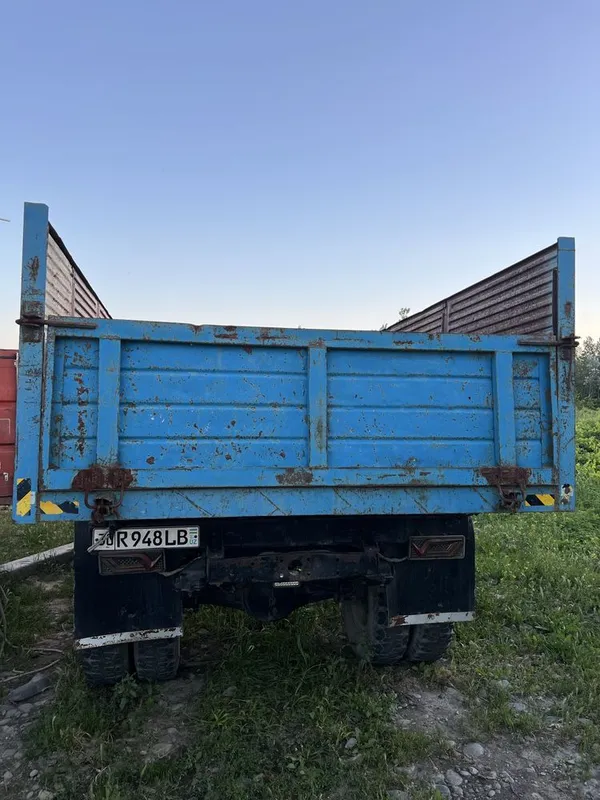 селхозтехника gaz 53 bort kutaradi