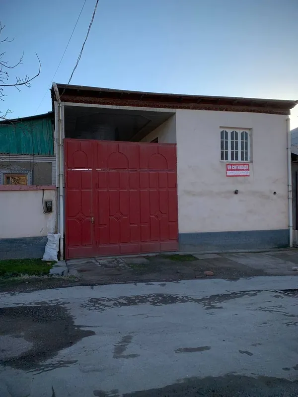 Uy sotiladi Katta bozor maxalla 7 xona