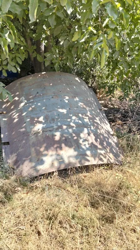 Листь сотилади. Поддонники.1 килоси 6000 дан.