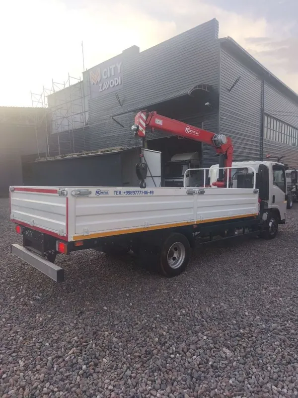 Isuzu NQR 90 L 4x2 4 Isuzu NQR 90 L 4x2 4