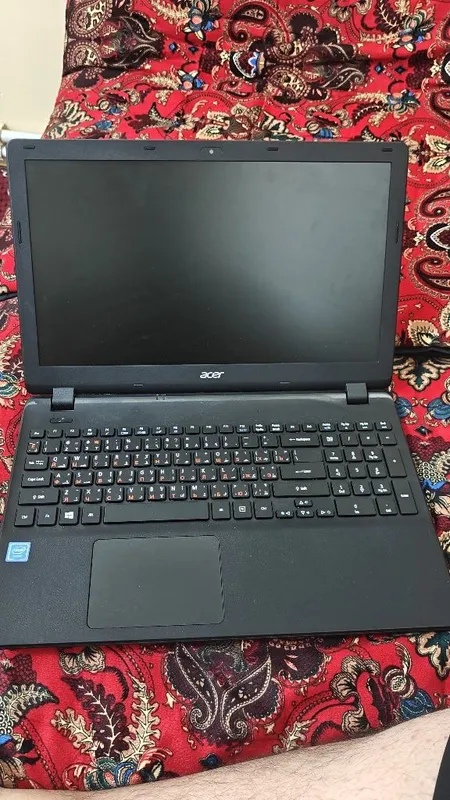 Ноутбук ACER с зарядником