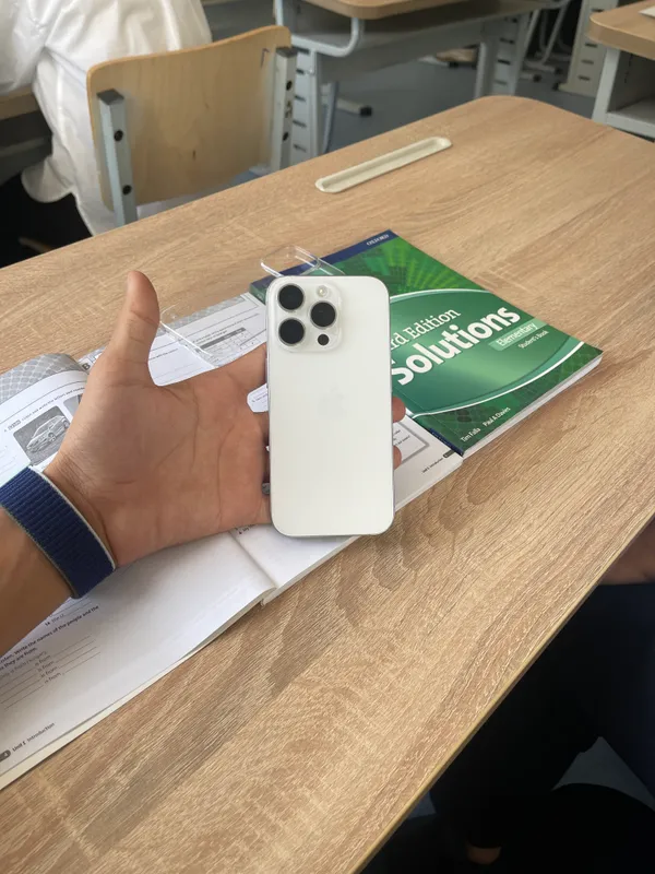 iPhone 16 Pro 1 iPhone 16 Pro 1