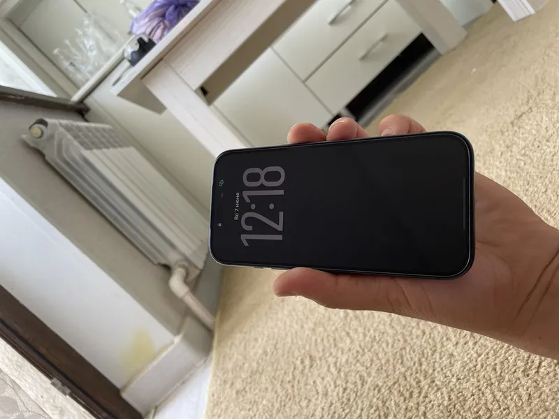 Iphone 17pro blue — фото 1