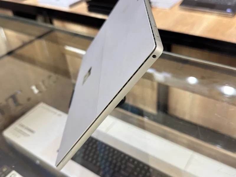 MICROSOFT SURFACE PRO 7 • Экран 12.5 2.5K ips Сенсорный • Intel CORE i 2
