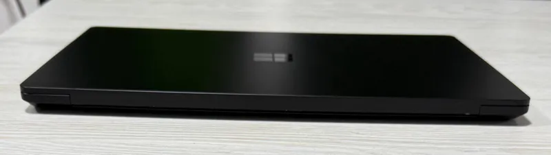 Surface Laptop 5 Black Core I7-1260U/16GB/256GB 7 Surface Laptop 5 Black Core I7-1260U/16GB/256GB 7
