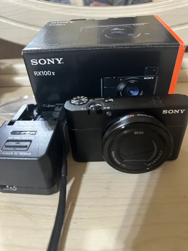 Sony RX100 V kamera Sony RX100 V kamera