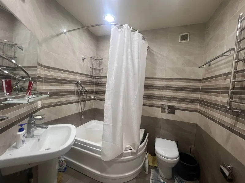 Mirzo Ulug‘bek tumanida 80 m²lik 3 xonali kvartira sotiladi 6 Mirzo Ulug‘bek tumanida 80 m²lik 3 xonali kvartira sotiladi 6