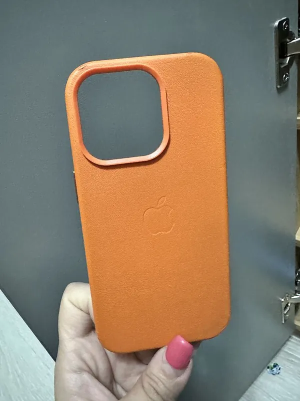 Чехлы на телефон Iphone 14 pro и Vivo Y19 — фото 1
