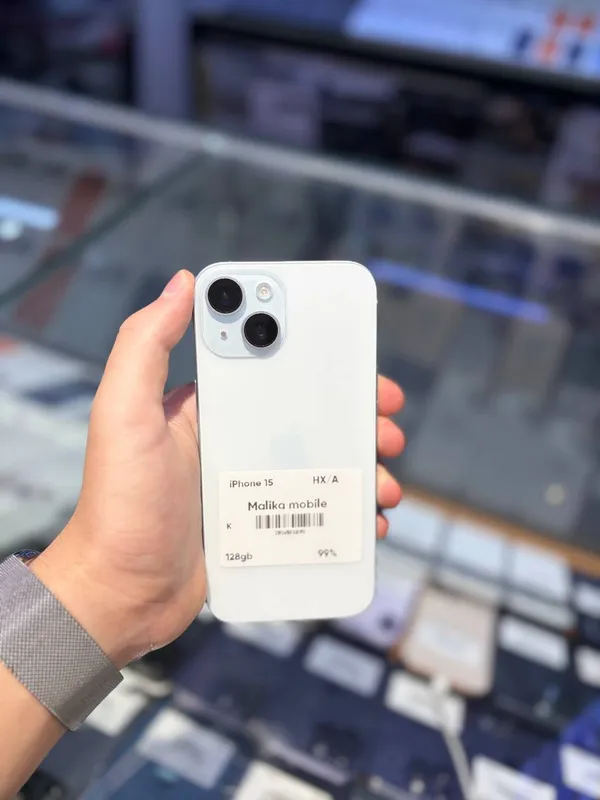 iPhone 15 iPhone 15