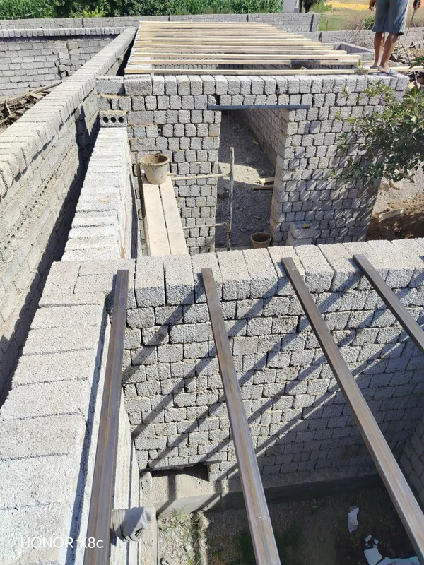 Quruvchi Usta hizmati. Shlaka blok terish — фото 1