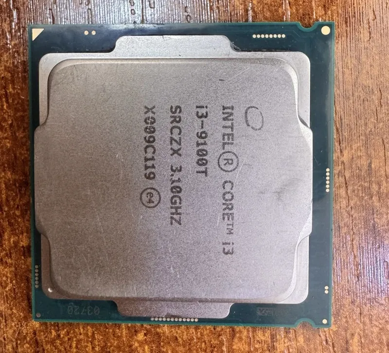 Intel® Core™ i3-8100 3 ta bor 4 Intel® Core™ i3-8100 3 ta bor 4