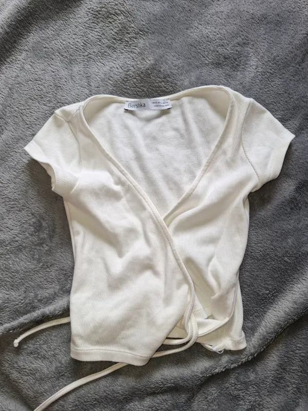 Майка Bershka