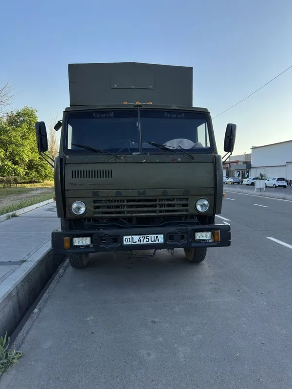 Kamaz sotiladi xolati zor