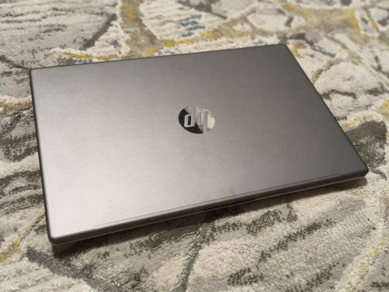HP noutbuk (16/512 gb)
