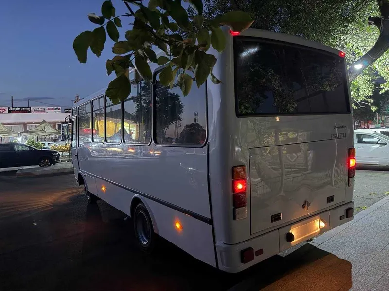 Сотилади Автобус Isuzu SAZ HP26. 4